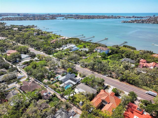 1433 PARK STREET N, St Petersburg, FL 33710