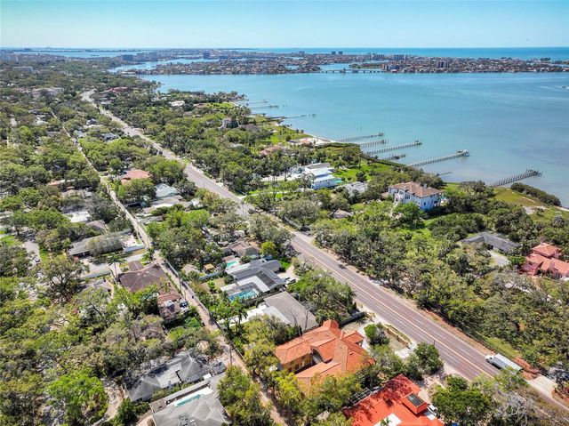 1433 PARK STREET N, St Petersburg, FL 33710