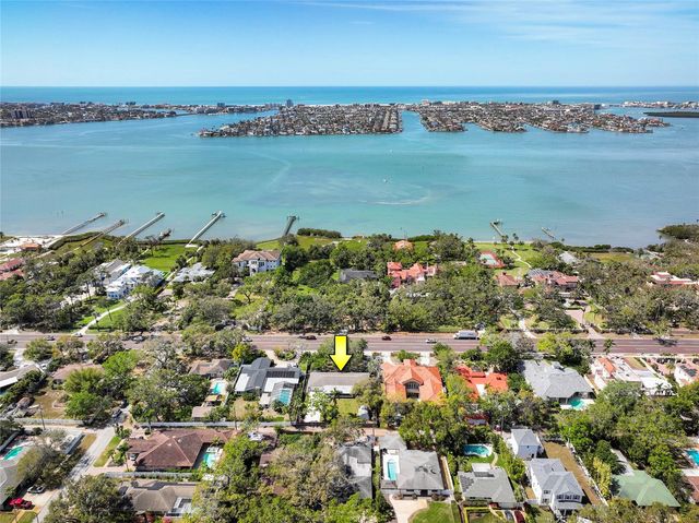 1433 PARK STREET N, St Petersburg, FL 33710