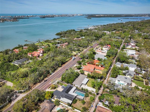 1433 PARK STREET N, St Petersburg, FL 33710