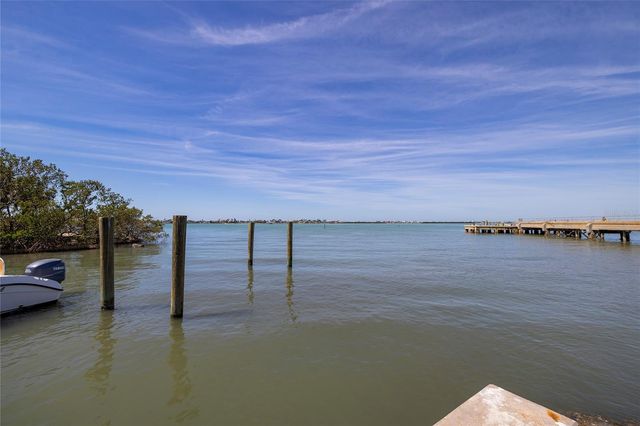 1433 PARK STREET N, St Petersburg, FL 33710