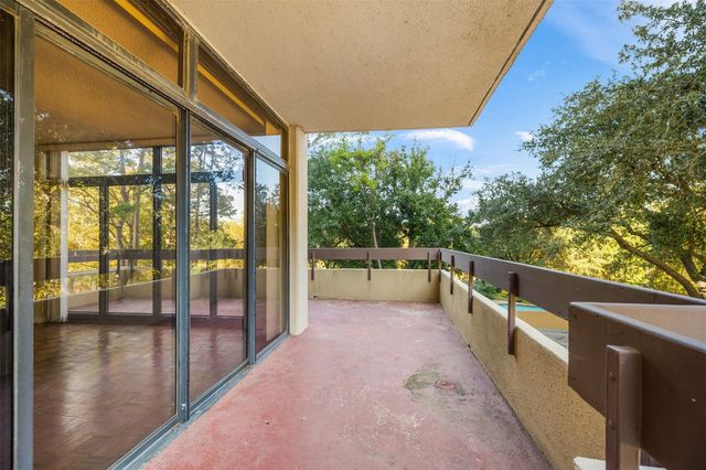 14655 Champion Forest Drive 302, Houston, TX 77069