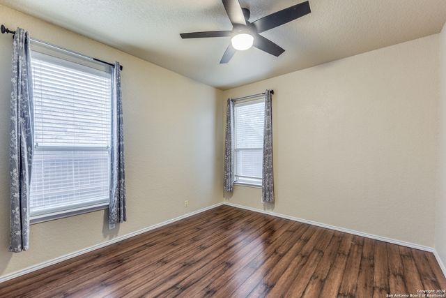 5723 WHITE OAK CV, San Antonio, TX 78253