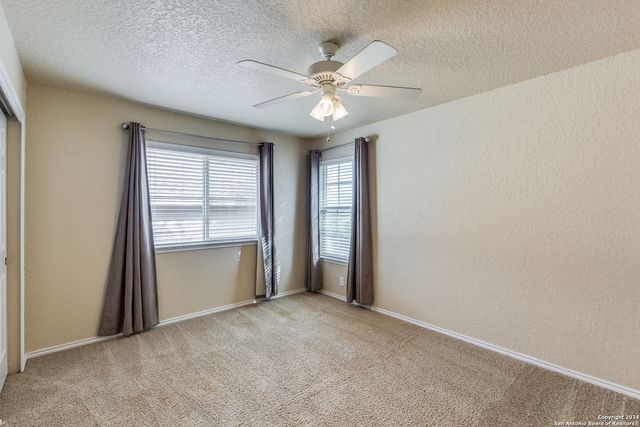 5723 WHITE OAK CV, San Antonio, TX 78253