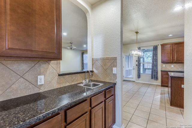 5723 WHITE OAK CV, San Antonio, TX 78253