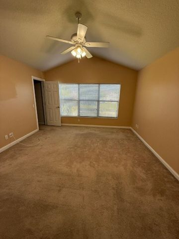 1161 Pinewood Lake Court 1161, Greenacres, FL 33415