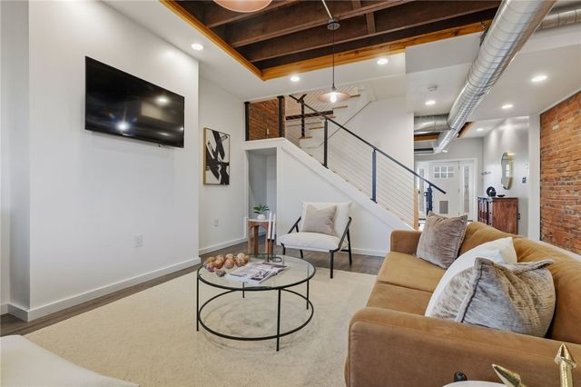 3646 Mintwood St, Lawrenceville, PA 15201