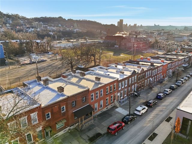 3646 Mintwood St, Lawrenceville, PA 15201