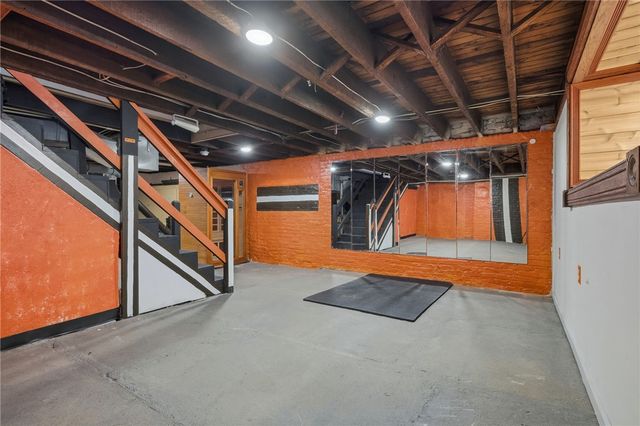 3646 Mintwood St, Lawrenceville, PA 15201