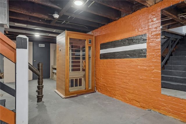 3646 Mintwood St, Lawrenceville, PA 15201