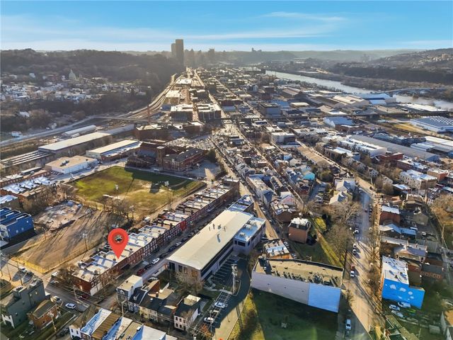 3646 Mintwood St, Lawrenceville, PA 15201