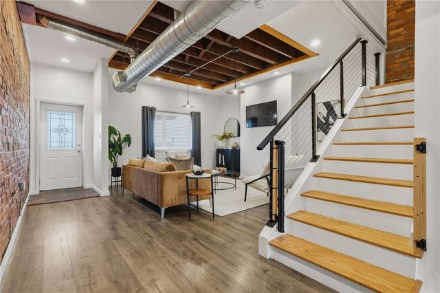 3646 Mintwood St, Lawrenceville, PA 15201