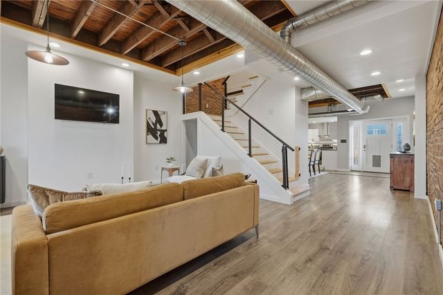 3646 Mintwood St, Lawrenceville, PA 15201