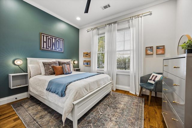 438 W 28th Street, Houston, TX 77008
