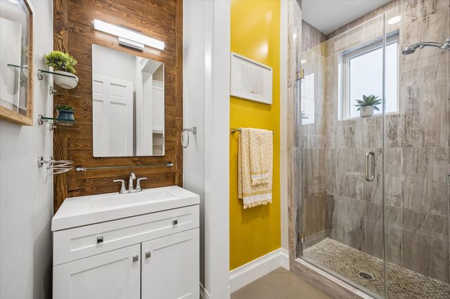 438 W 28th Street, Houston, TX 77008
