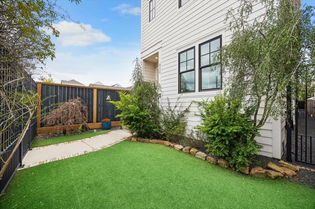 438 W 28th Street, Houston, TX 77008