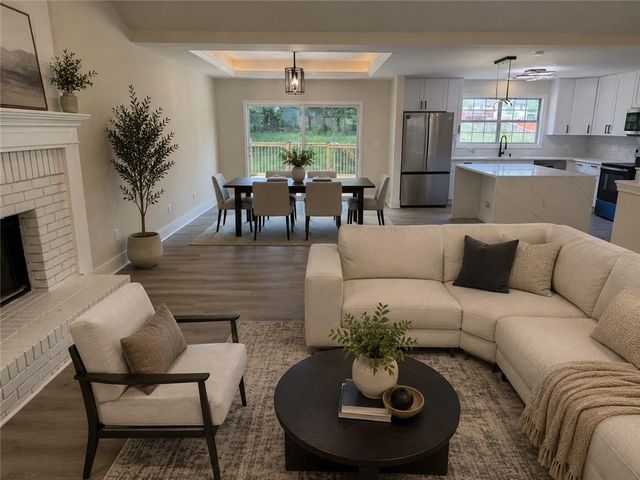 3363 Old Oaks Road, Buford, GA 30519