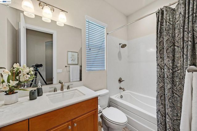 1930 Barbaresco Ln, Brentwood, CA 94513
