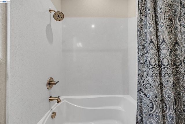1930 Barbaresco Ln, Brentwood, CA 94513