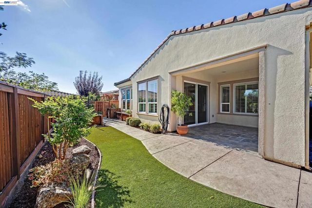 1930 Barbaresco Ln, Brentwood, CA 94513