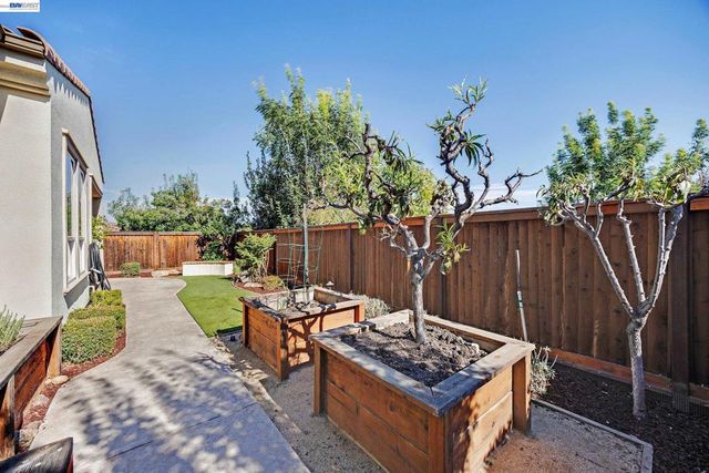 1930 Barbaresco Ln, Brentwood, CA 94513