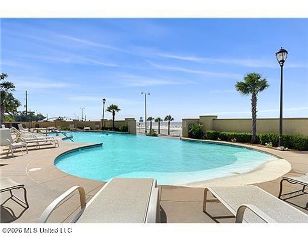 1200 Beach Drive, 906, Gulfport, MS 39507
