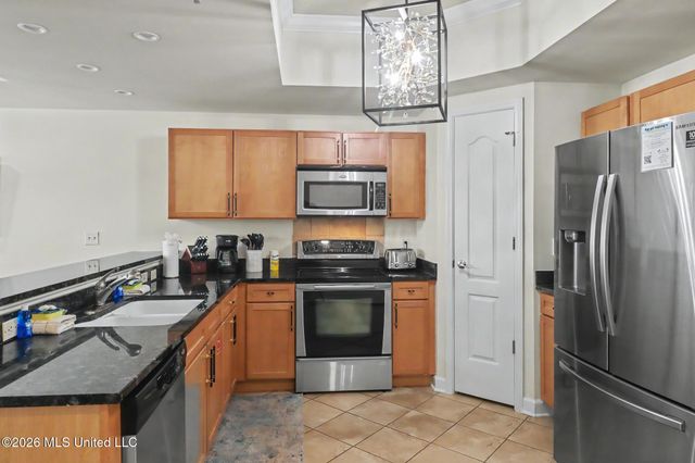 1200 Beach Drive, 906, Gulfport, MS 39507