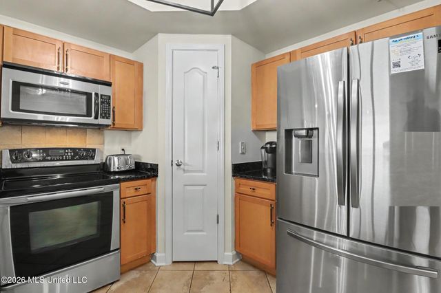 1200 Beach Drive, 906, Gulfport, MS 39507
