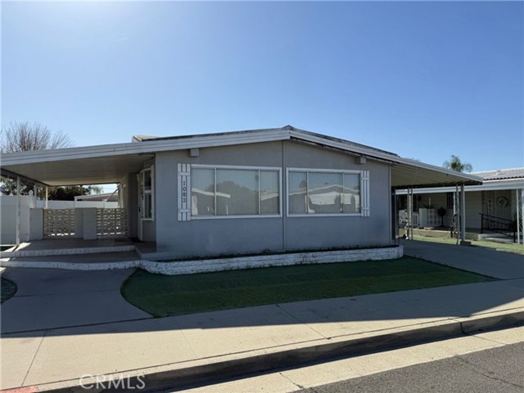 1083 Via Del Mesa, Hemet, CA 92543
