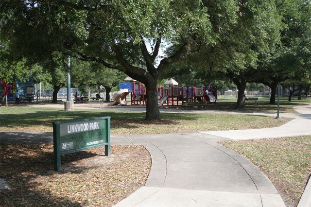 8715 Ilona Lane, Houston, TX 77025