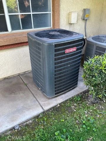 1365 Crafton, Mentone, CA 92359