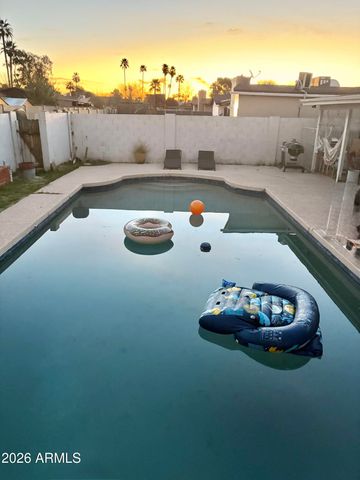 3852 W MISSION Lane, Phoenix, AZ 85051