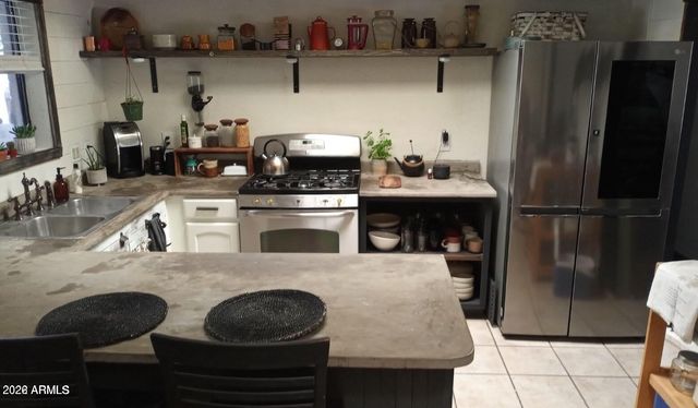 3852 W MISSION Lane, Phoenix, AZ 85051