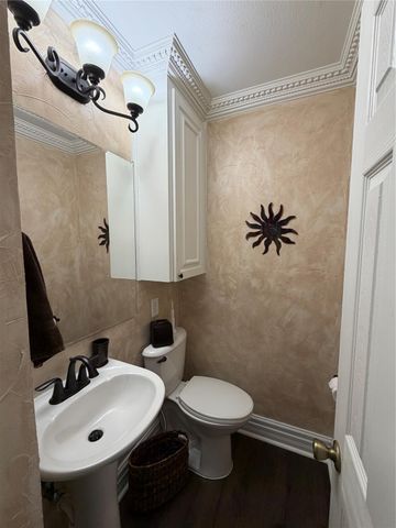 1110 Harbor View Drive, Galveston, TX 77550