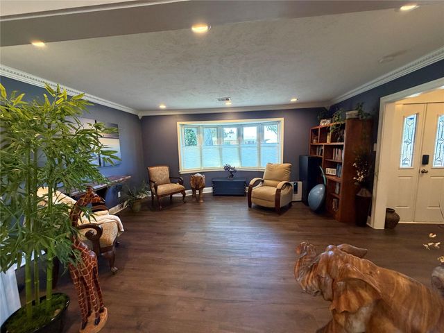 1110 Harbor View Drive, Galveston, TX 77550