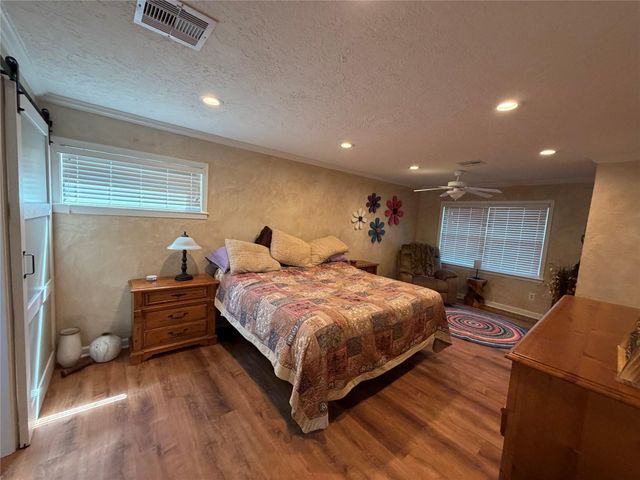 1110 Harbor View Drive, Galveston, TX 77550