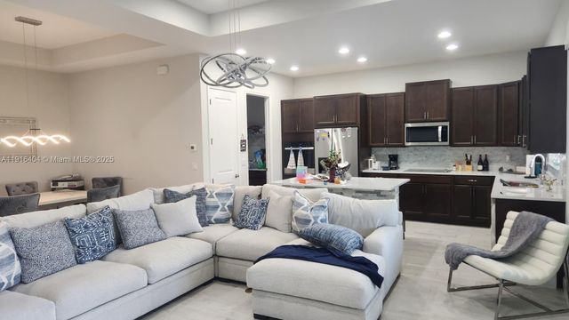 13554 Spruce Pine Dr, Westlake, FL 33470