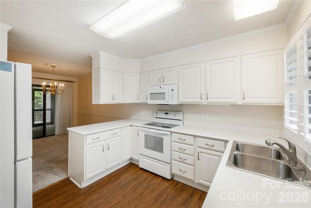 434 Crowfields Drive, Asheville, NC 28803