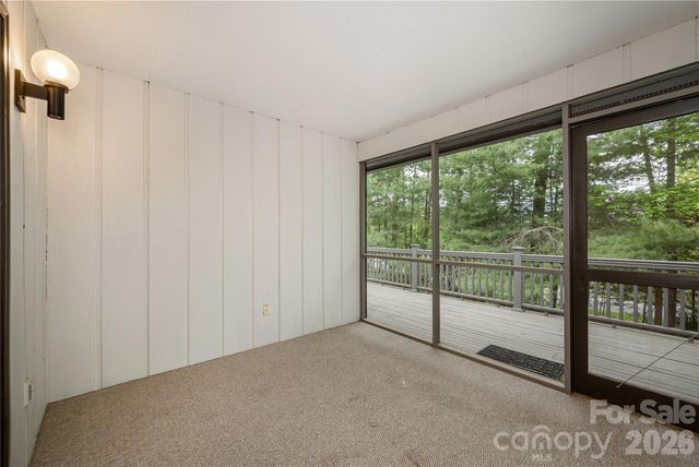 434 Crowfields Drive, Asheville, NC 28803