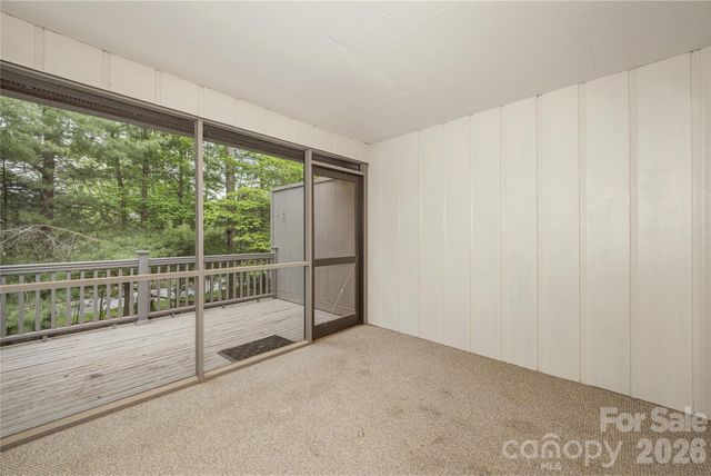 434 Crowfields Drive, Asheville, NC 28803