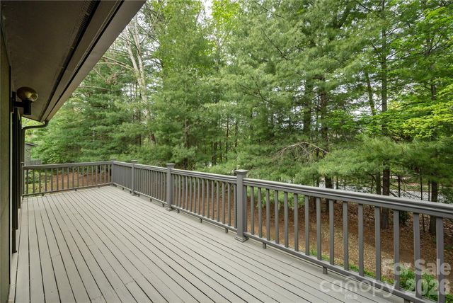 434 Crowfields Drive, Asheville, NC 28803