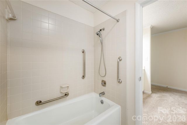 434 Crowfields Drive, Asheville, NC 28803