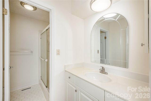 434 Crowfields Drive, Asheville, NC 28803