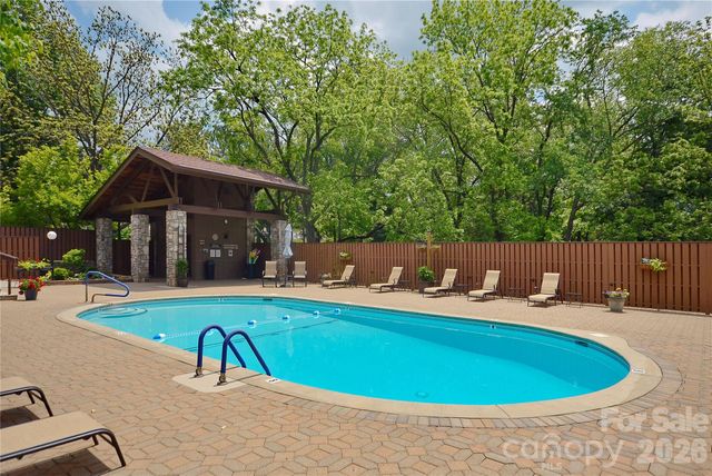 434 Crowfields Drive, Asheville, NC 28803