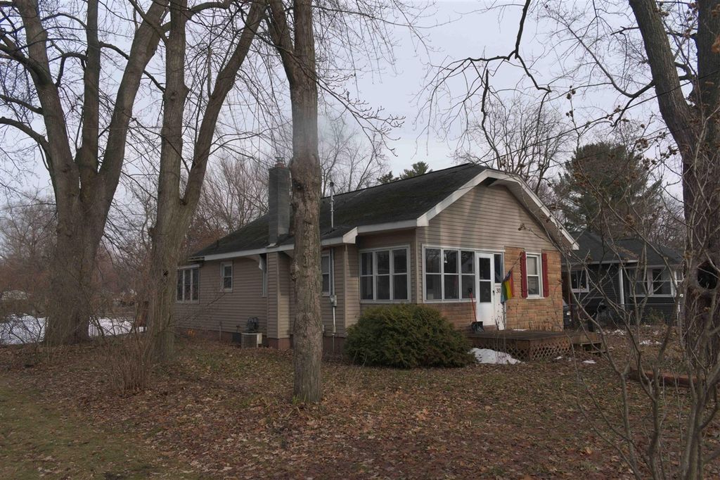 311 Farnham Street, Kentwood, MI 49548