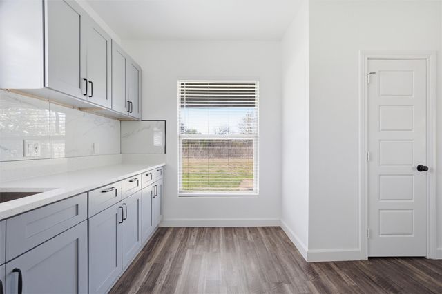 300 S 2nd Street, Tehuacana, TX 76686