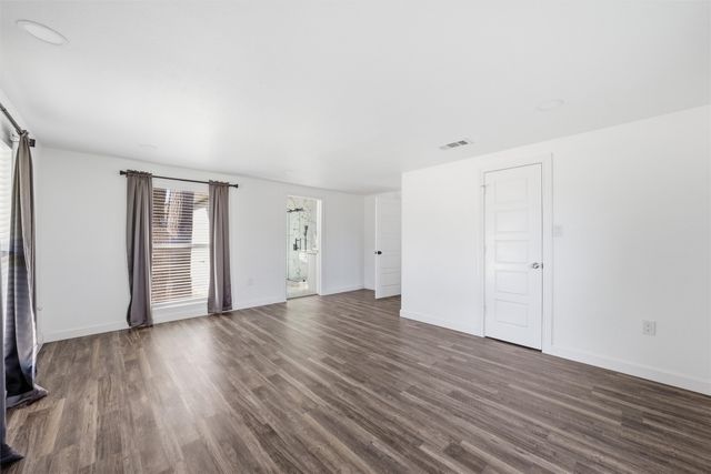 300 S 2nd Street, Tehuacana, TX 76686