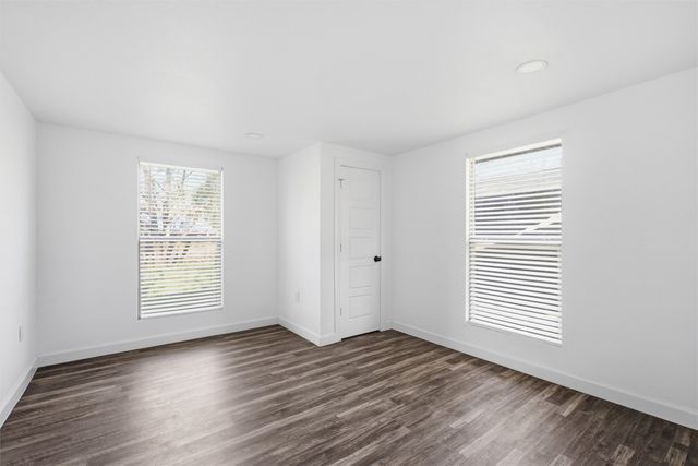 300 S 2nd Street, Tehuacana, TX 76686