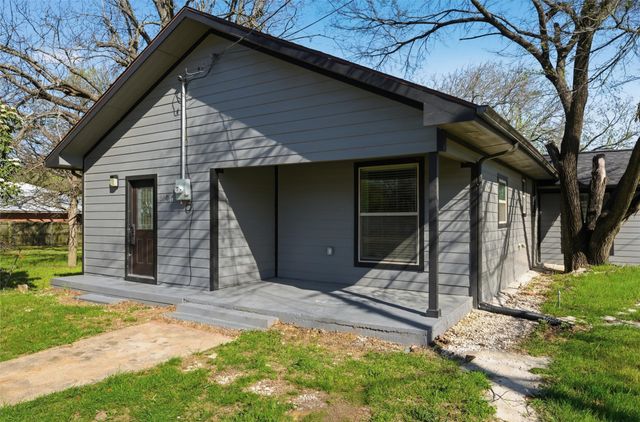 300 S 2nd Street, Tehuacana, TX 76686