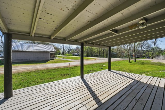 300 S 2nd Street, Tehuacana, TX 76686